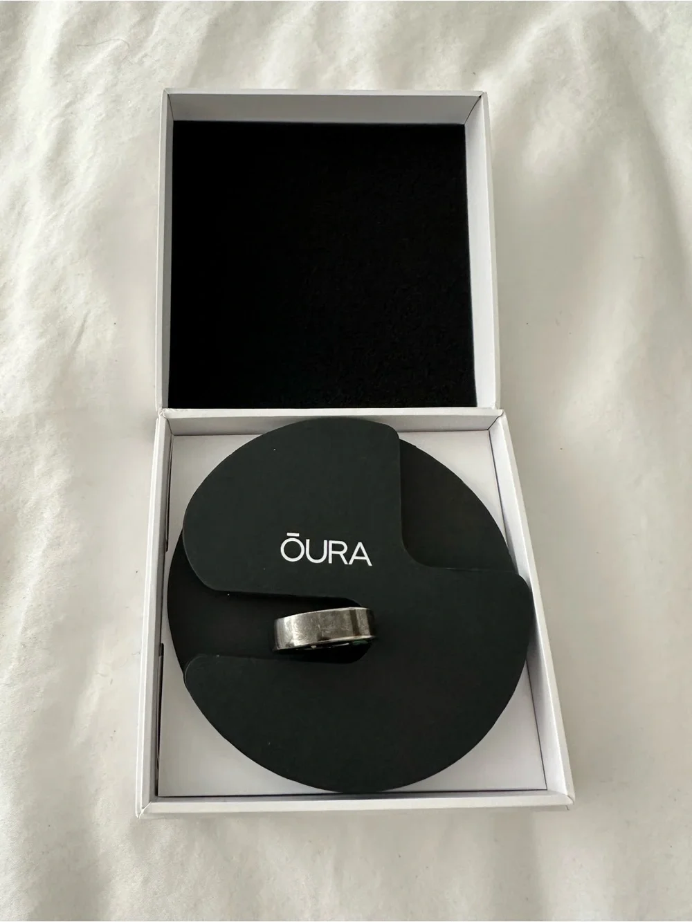 The Oura Ring Gen3 Heritage Stealth (Size 12)